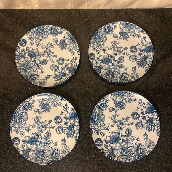 NEW! Royal Norfolk Set of 4 Roses Plates - Picture 1 of 5